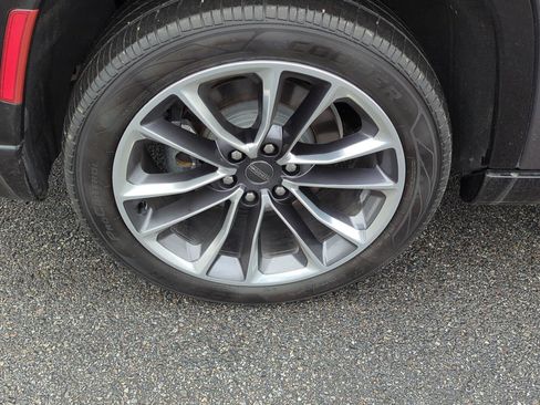 Used 2023 Jeep Wagoneer L Series III w/ Premium Group I image 8