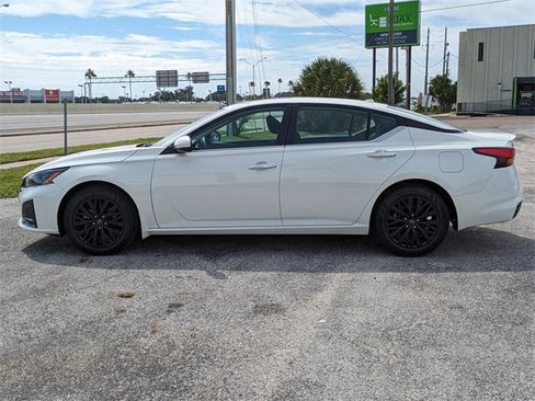 New 2025 Nissan Altima 2.5 SV w/ SV Special Edition Package image 9