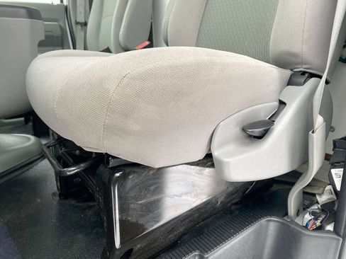 Used 2025 Ford E-450 and Econoline 450 Super Duty w/ Interior Upgrade Package RWD image 13
