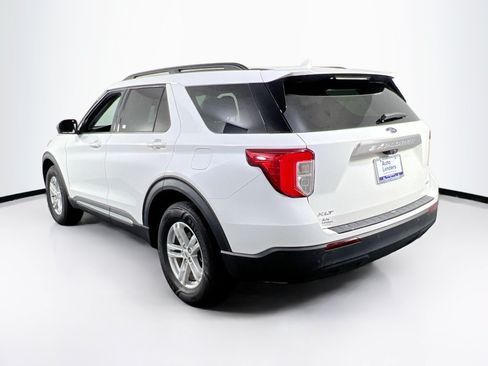 Used 2022 Ford Explorer XLT AWD/4WD image 7