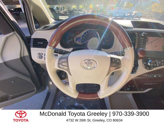 Used 2011 Toyota Sienna Limited w/ Premium Pkg AWD/4WD image 14