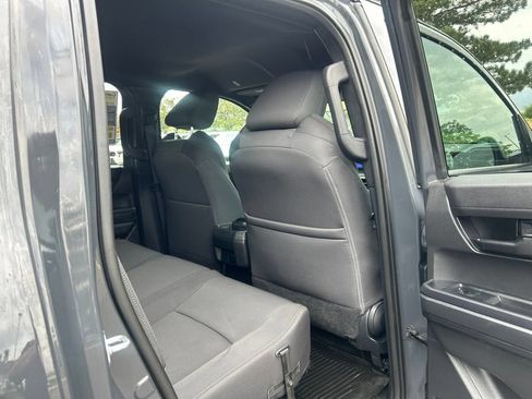 Used 2025 Toyota Tacoma SR w/ SR Upgrade Package AWD/4WD image 15