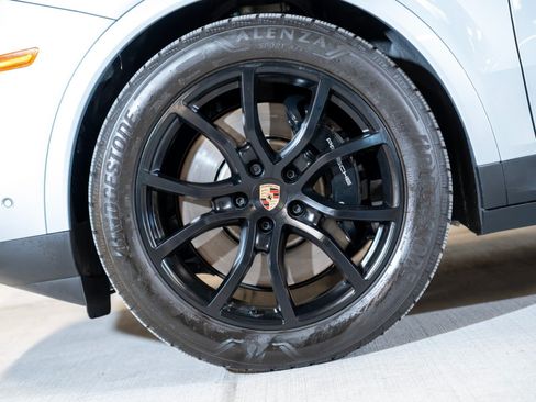 Certified 2026 Porsche Cayenne S AWD/4WD image 17