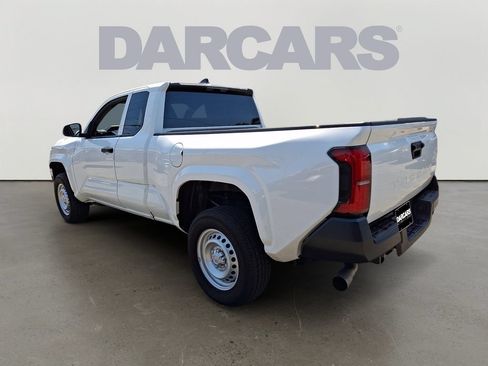 Used 2025 Toyota Tacoma SR RWD image 5