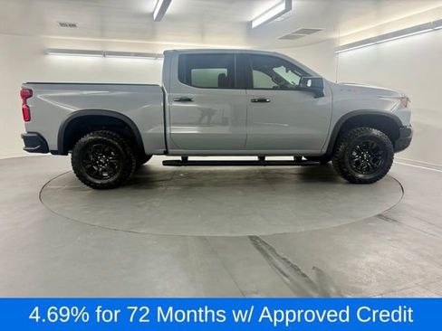 Used 2024 Chevrolet Silverado 1500 ZR2 image 8