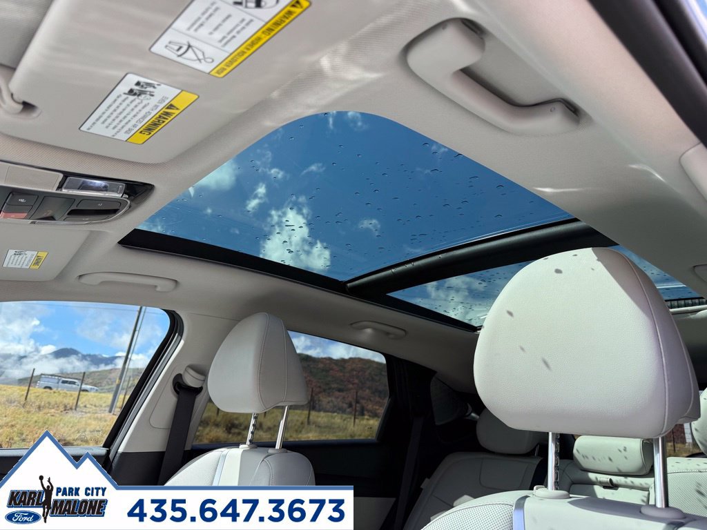 Used 2025 Hyundai Tucson Limited AWD/4WD image 24