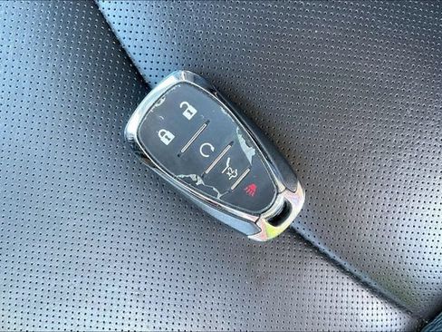Certified 2019 Chevrolet Equinox Premier w/ LPO, Floor Liner Package AWD/4WD image 11