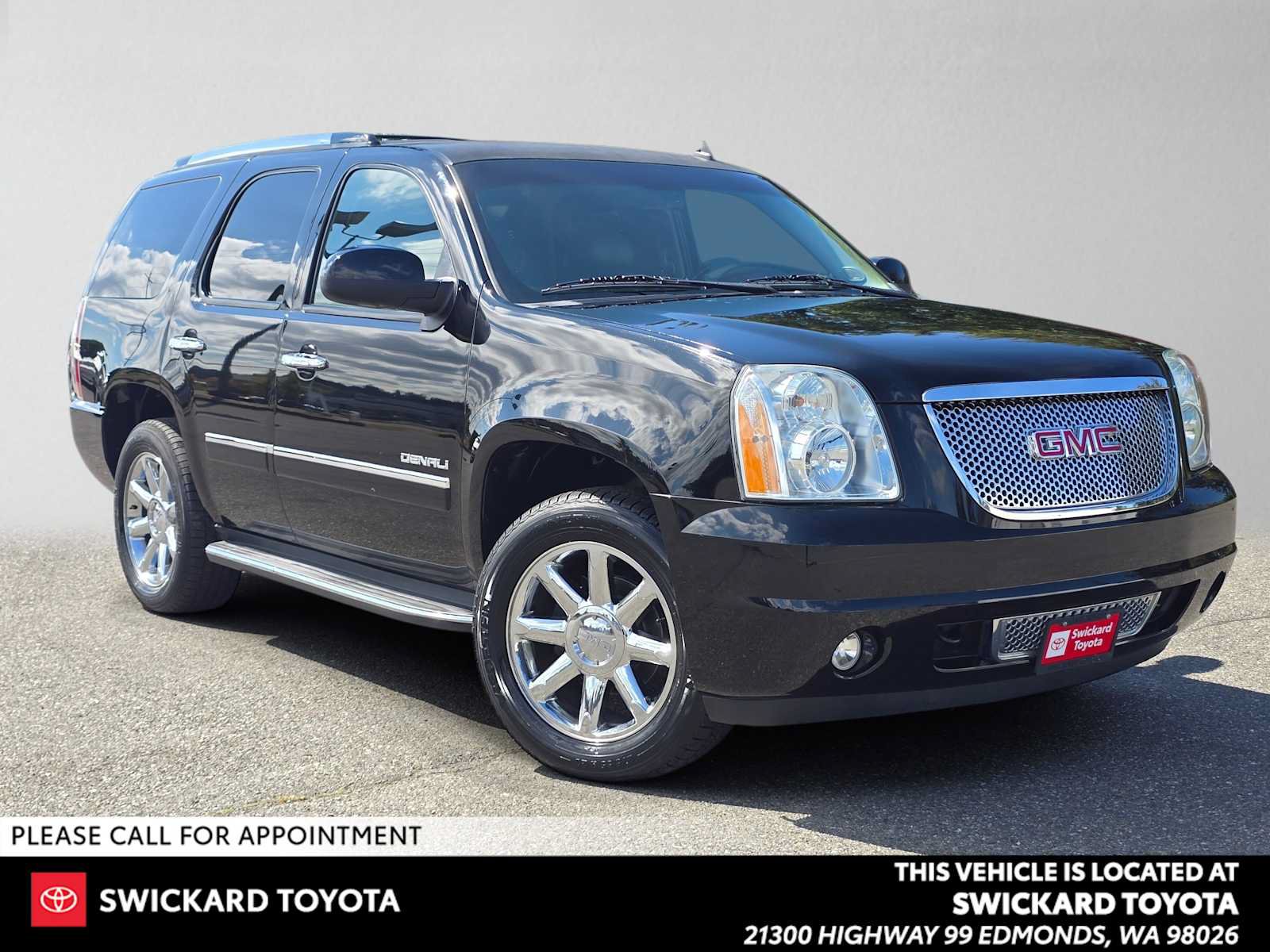 Used 2013 GMC Yukon Denali AWD/4WD image 1