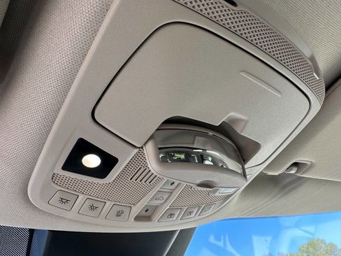 Used 2019 Lincoln Navigator L Reserve image 32