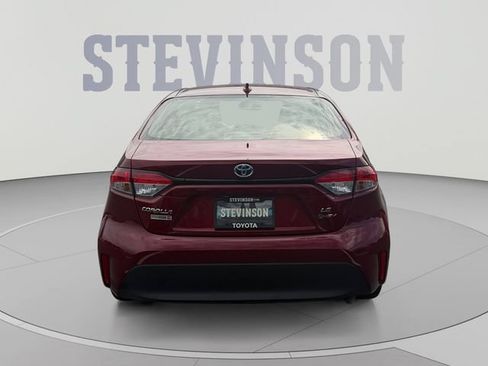Used 2025 Toyota Corolla LE AWD/4WD image 4