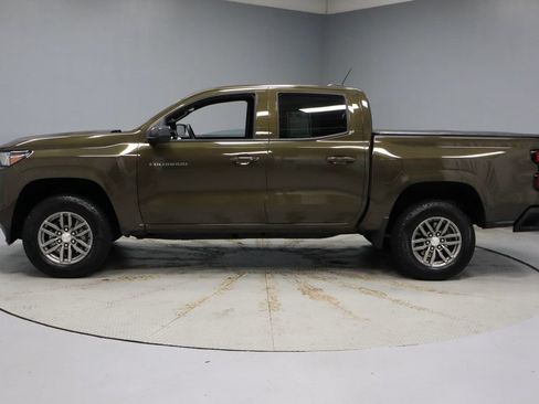 Used 2023 Chevrolet Colorado LT w/ LT Convenience Package RWD image 7