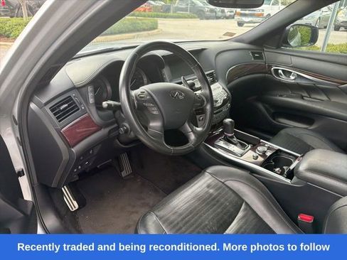 Used 2019 INFINITI Q70 Luxe w/ Sport Package RWD image 6