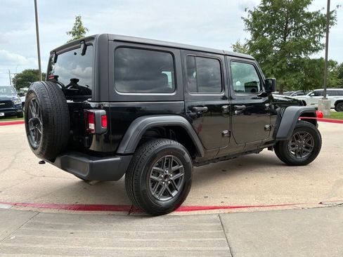 Used 2025 Jeep Wrangler Unlimited Sport AWD/4WD image 6