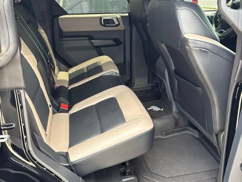 Used 2024 Ford Bronco Wildtrak AWD/4WD image 11