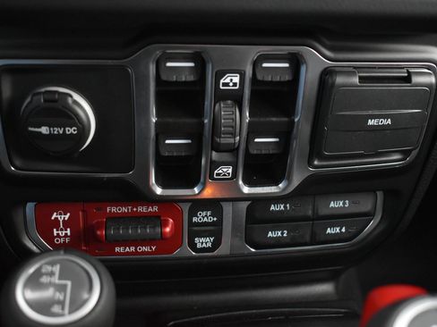 Used 2025 Jeep Gladiator Rubicon w/ Convenience Group image 29