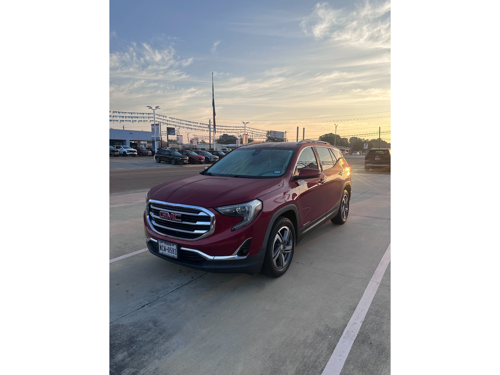 Used 2020 GMC Terrain SLT FWD image 1