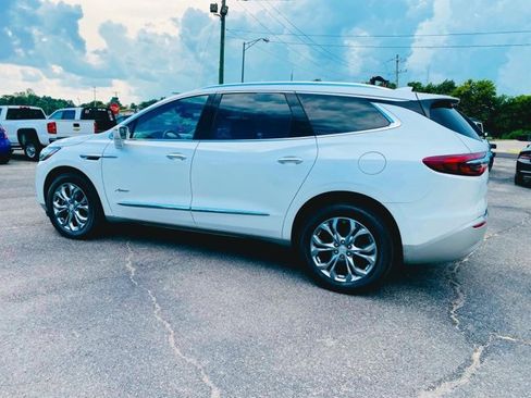 Used 2019 Buick Enclave Avenir w/ Avenir Technology Package image 2