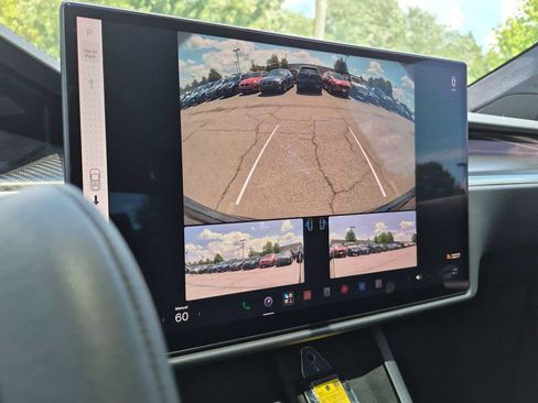 Used 2022 Tesla Model X Plaid AWD/4WD image 31