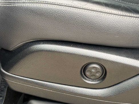 Used 2015 Mercedes-Benz ML 350 4MATIC image 23