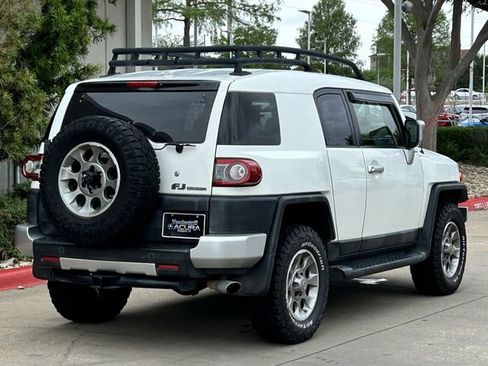 Used 2012 Toyota FJ Cruiser 4WD w/ Upgrade Pkg image 4