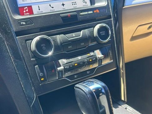 Used 2017 Ford Explorer XLT w/ Equipment Group 202A FWD image 10