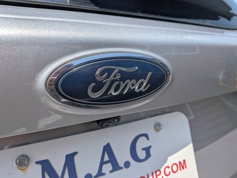Used 2017 Ford Escape SE FWD image 16