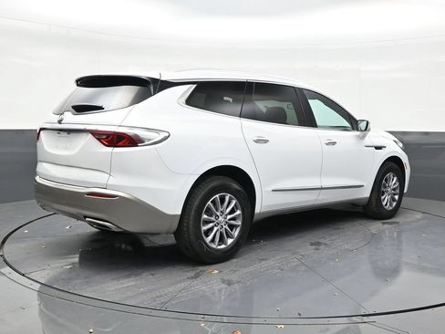 Used 2023 Buick Enclave Essence FWD image 5