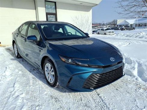 Certified 2025 Toyota Camry LE image 21