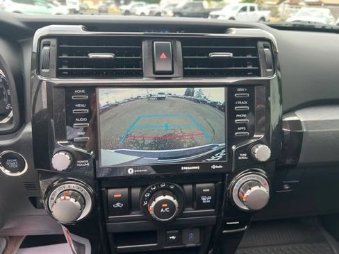 Used 2023 Toyota 4Runner TRD Off-Road Premium w/ Moonroof Package AWD/4WD image 20