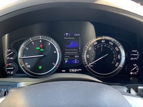 Used 2020 Lexus LX 570 4WD w/ 3rd Row & Luxury Pkg image 21