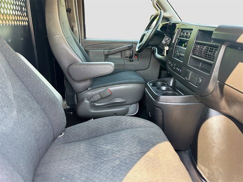 Used 2022 GMC Savana 2500 Work Van w/ Driver Convenience Package image 29