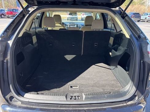 Used 2020 Ford Edge SE image 16