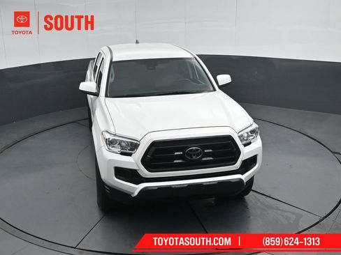 Used 2022 Toyota Tacoma SR image 45