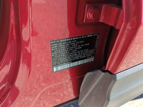 Used 2022 Volkswagen Taos SE w/ Panoramic Sunroof Package image 49