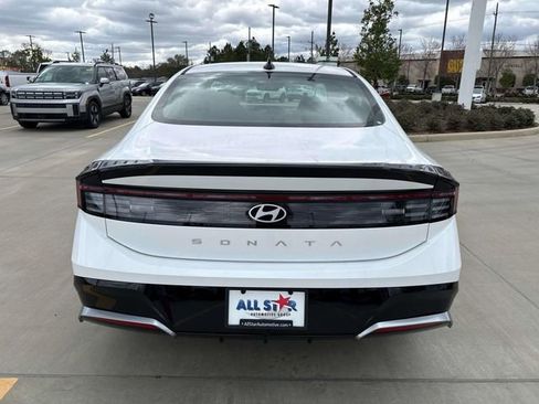 New 2026 Hyundai Sonata SEL FWD image 9