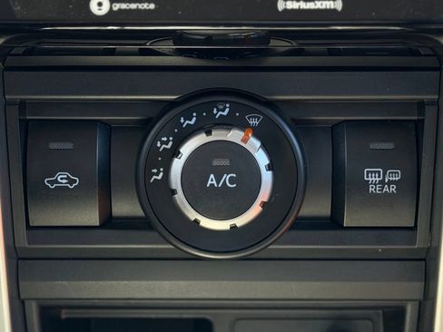 Used 2022 Toyota 4Runner SR5 AWD/4WD image 10