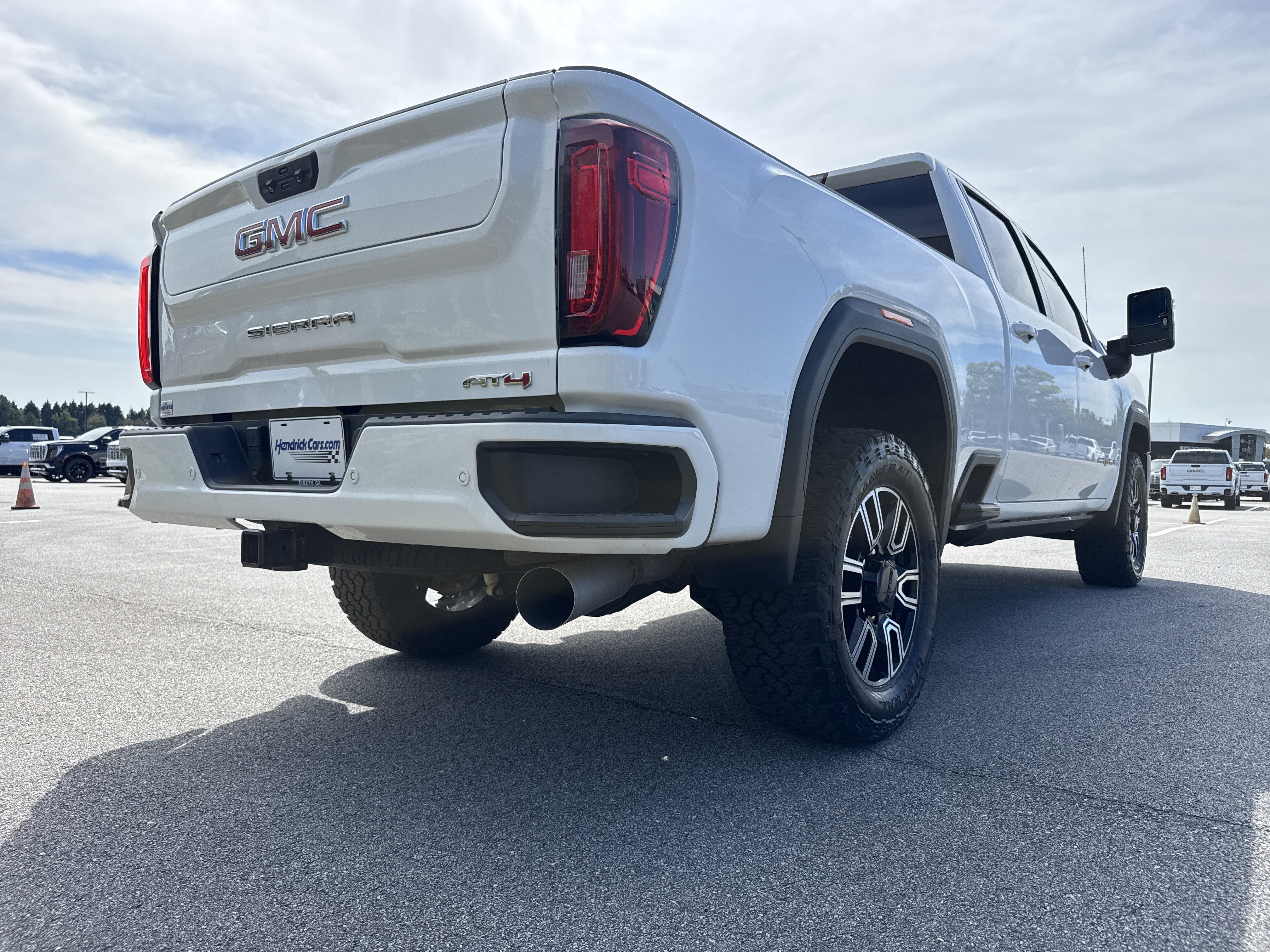 Used 2022 GMC Sierra 3500 AT4 w/ AT4 Preferred Package AWD/4WD image 10