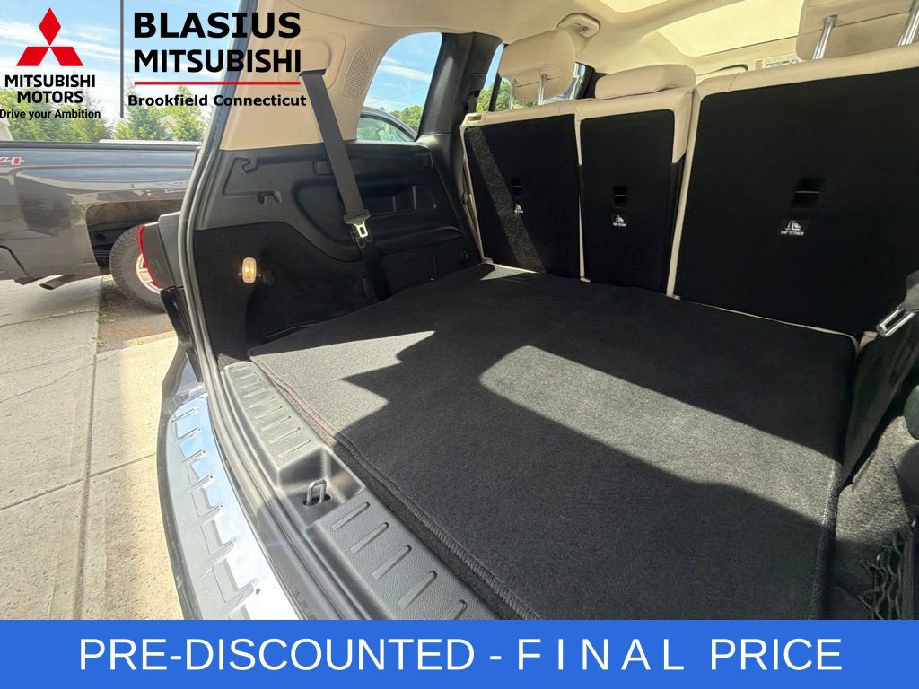Used 2022 Mercedes-Benz GLB 250 4MATIC w/ Premium Package Lite image 18
