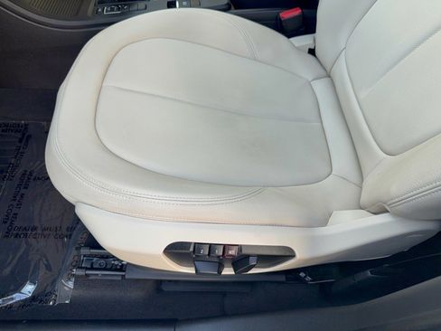 Used 2017 BMW X1 sDrive28i FWD image 16