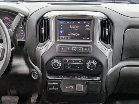 Used 2024 Chevrolet Silverado 2500 Custom AWD/4WD image 38
