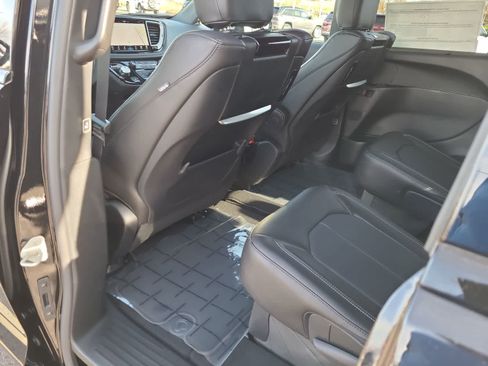 New 2026 Chrysler Pacifica Select image 20