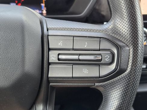 Used 2023 Chevrolet Colorado W/T RWD image 27