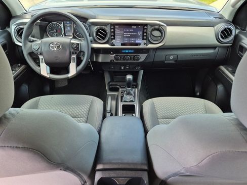 Used 2021 Toyota Tacoma SR5 RWD image 17