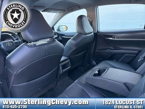 Used 2023 Toyota Camry SE image 16