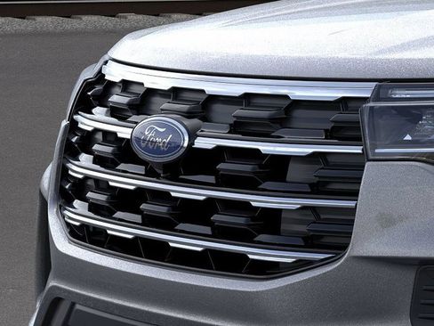 New 2026 Ford Explorer Active AWD/4WD image 17