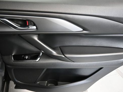 Used 2019 MAZDA CX-9 Touring image 39
