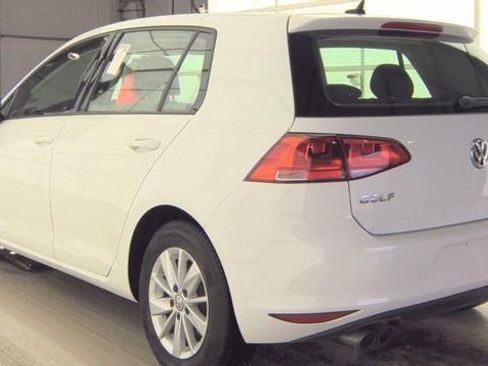 Used 2017 Volkswagen Golf SEL image 3