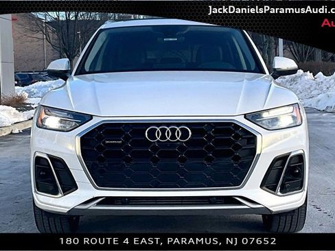 Used 2023 Audi Q5 2.0T Premium Plus w/ Premium Plus Package image 3