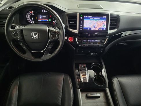 Used 2016 Honda Pilot Touring image 25