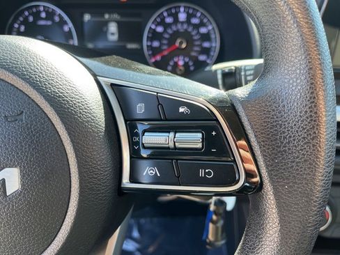 Used 2023 Kia Forte LXS image 18